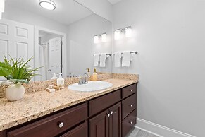 Grand Bay W/hot Tub, 440' Shoreline & Optional Boat Rental