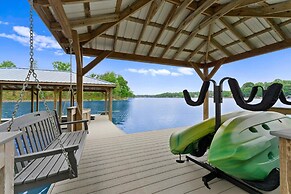 Grand Bay W/hot Tub, 440' Shoreline & Optional Boat Rental