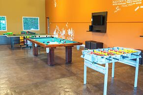 Howard Johnson Hotel & Convention Center by Wyndham, Merlo