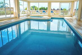 Howard Johnson Hotel & Convention Center by Wyndham, Merlo