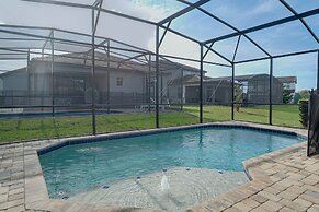 Balmoral Resort-194al 4 Bedroom Home by RedAwning