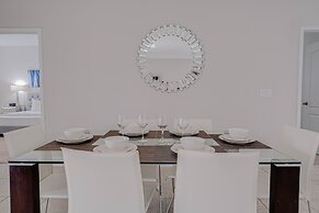 Balmoral Resort-194al 4 Bedroom Home by RedAwning