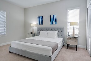 Balmoral Resort-194al 4 Bedroom Home by RedAwning