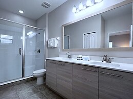 Balmoral Resort-207mcv 4 Bedroom Home by RedAwning