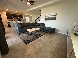 Balmoral Resort-207mcv 4 Bedroom Home by RedAwning