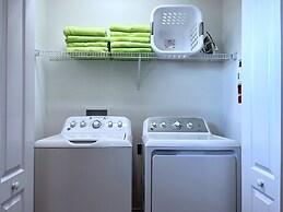 Balmoral Resort-207mcv 4 Bedroom Home by RedAwning