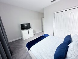 Balmoral Resort-213al 3 Bedroom Home by RedAwning