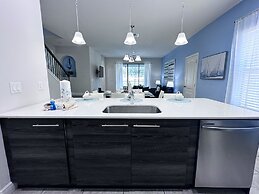 Balmoral Resort-213al 3 Bedroom Home by RedAwning