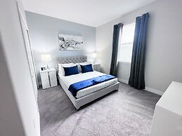 Balmoral Resort-213al 3 Bedroom Home by RedAwning