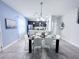 Balmoral Resort-213al 3 Bedroom Home by RedAwning