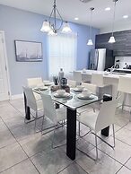 Balmoral Resort-213al 3 Bedroom Home by RedAwning