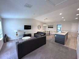 Balmoral Resort- 111kb 2 Bedroom Townhouse by RedAwning