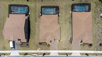 Balmoral Resort-224mcv 4 Bedroom Home by RedAwning