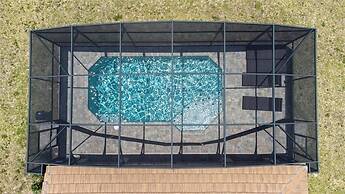 Balmoral Resort-224mcv 4 Bedroom Home by RedAwning