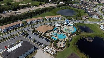 Balmoral Resort-224mcv 4 Bedroom Home by RedAwning