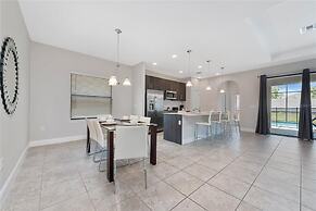 Balmoral Resort-224mcv 4 Bedroom Home by RedAwning