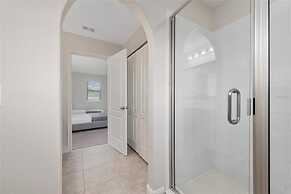 Balmoral Resort-224mcv 4 Bedroom Home by RedAwning