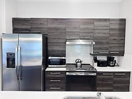 Balmoral Resort-210bp 4 Bedroom Home by RedAwning