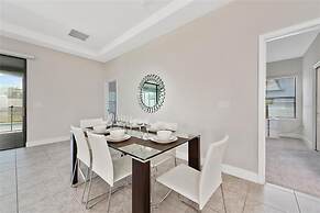 Balmoral Resort-222mcv 4 Bedroom Home by RedAwning