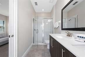 Balmoral Resort-222mcv 4 Bedroom Home by RedAwning