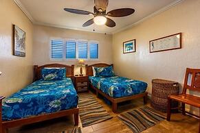 Menehune Shores, #210 3 Bedroom Condo by RedAwning