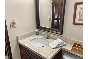 Menehune Shores, #210 3 Bedroom Condo by RedAwning