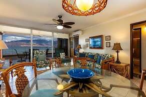Menehune Shores, #210 3 Bedroom Condo by RedAwning