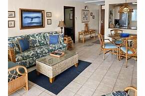 Menehune Shores, #210 3 Bedroom Condo by RedAwning