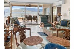 Menehune Shores, #210 3 Bedroom Condo by RedAwning