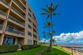 Menehune Shores, #210 3 Bedroom Condo by RedAwning