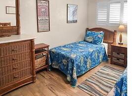 Menehune Shores, #210 3 Bedroom Condo by RedAwning