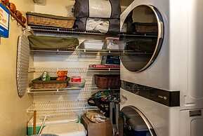 Menehune Shores, #210 3 Bedroom Condo by RedAwning