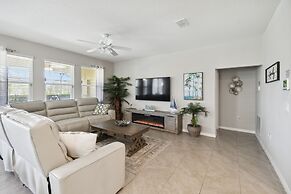 7704oml-solterra Resort 7 Bedroom Home by RedAwning