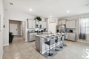 7704oml-solterra Resort 7 Bedroom Home by RedAwning