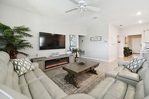 7704oml-solterra Resort 7 Bedroom Home by RedAwning