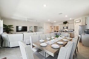 7704oml-solterra Resort 7 Bedroom Home by RedAwning