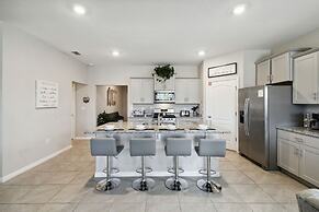 7704oml-solterra Resort 7 Bedroom Home by RedAwning