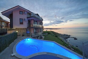 DOLPHIN BAY BOUTIQUE COMPLEX Sozopol