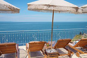 DOLPHIN BAY BOUTIQUE COMPLEX Sozopol