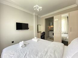 Chic Studio 1 min to Trump Mall and Metro in Sisli