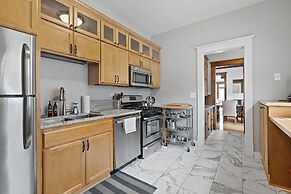 Lowry Hill Flats
