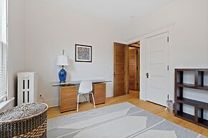 Lowry Hill Flats