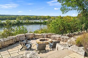 Riverfront Inn