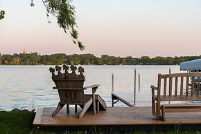 Water's Edge Retreat
