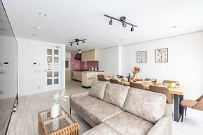 Precious House Nipponbashi