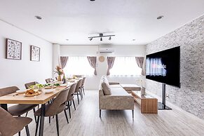 Precious House Nipponbashi