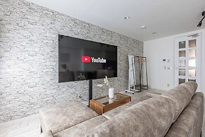 Precious House Nipponbashi