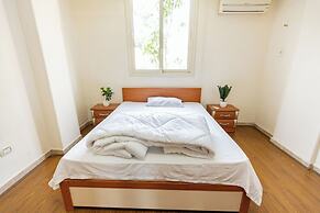 Hibiscus Haven Suite