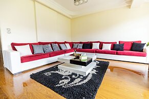 Hibiscus Haven Suite