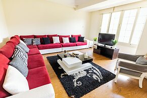 Hibiscus Haven Suite